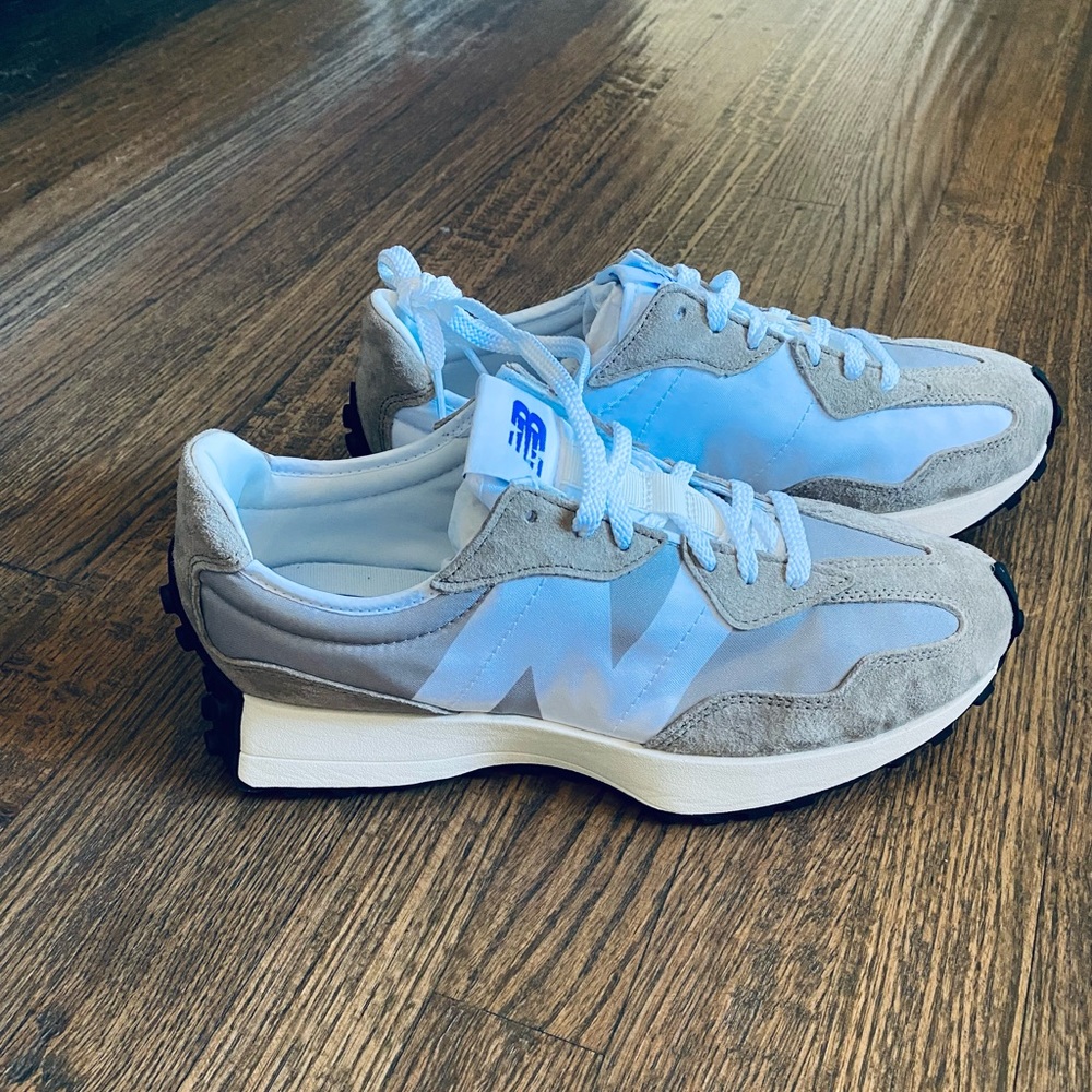 NWT New Balance tennis shoes, men’s size 10, women’s size 11.5.